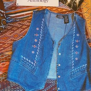 vintage jean vest from Ozark Mountain Jean company! Says XL but fits like a M/L
